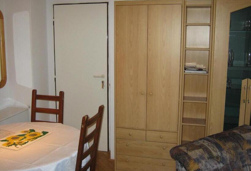 فندق Privat Apartma Ulrych