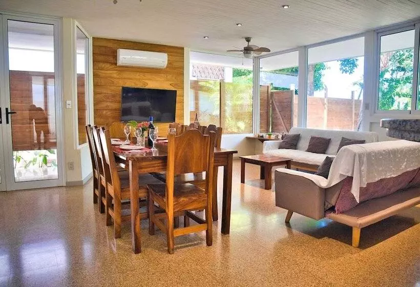 ホテル Samara Pacific Lodge
