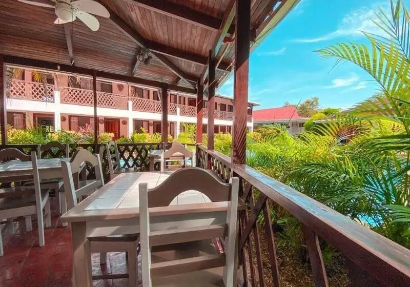 ホテル Samara Pacific Lodge