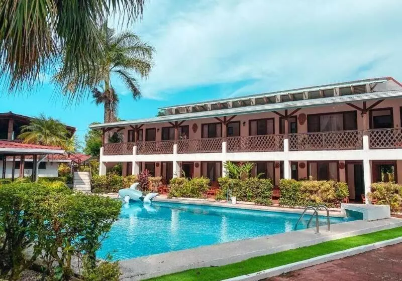 ホテル Samara Pacific Lodge