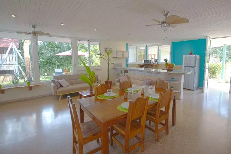 ホテル Samara Pacific Lodge