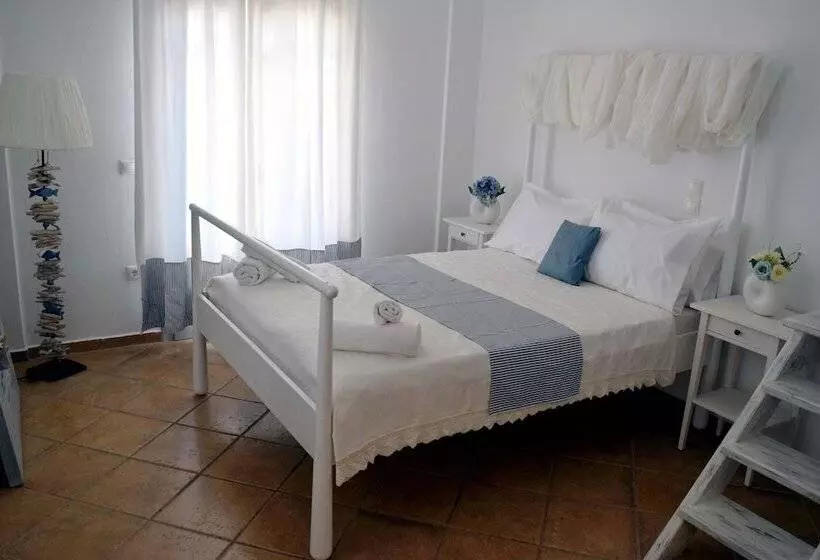 ホテル Santorini Mesotopos