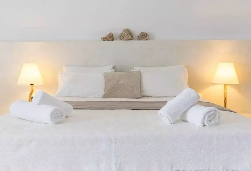 ホテル Santorini Mesotopos