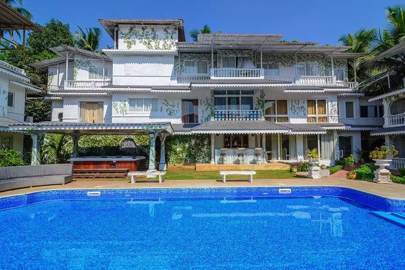 ホテル Stone Wood Riverfront Resort, Siolim
