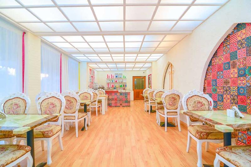 Hotel Stone Wood Riverfront Resort, Siolim