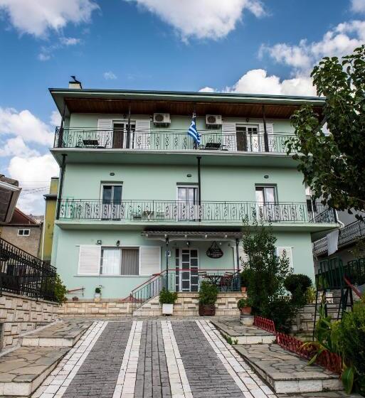 Hotel Guesthouse To Tzaki