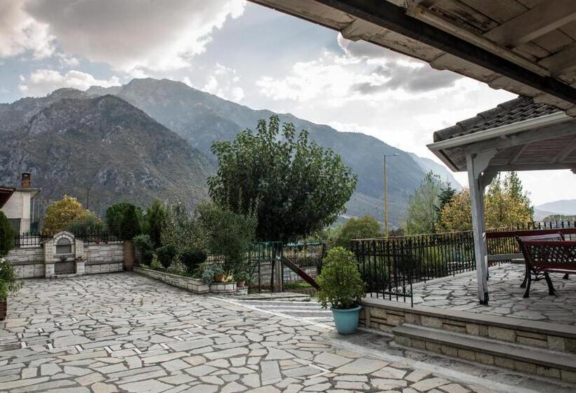 Hotel Guesthouse To Tzaki