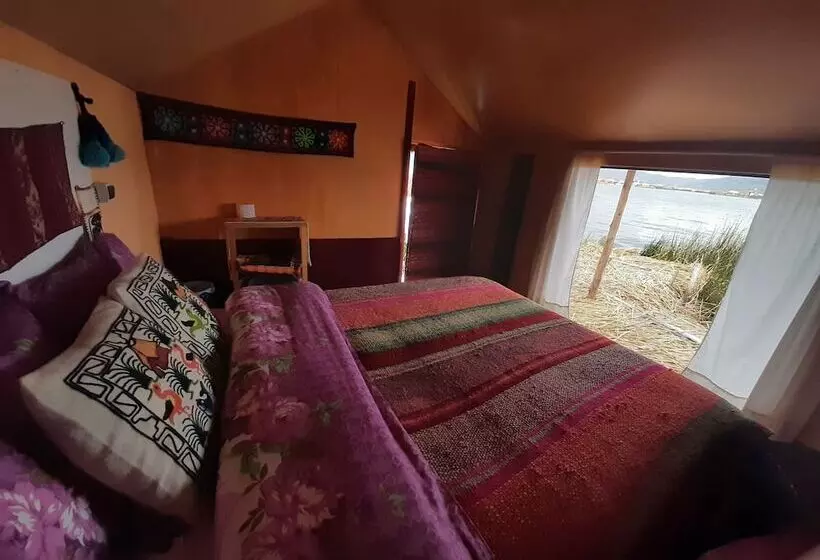 ホテル Uros Quechua Lodge