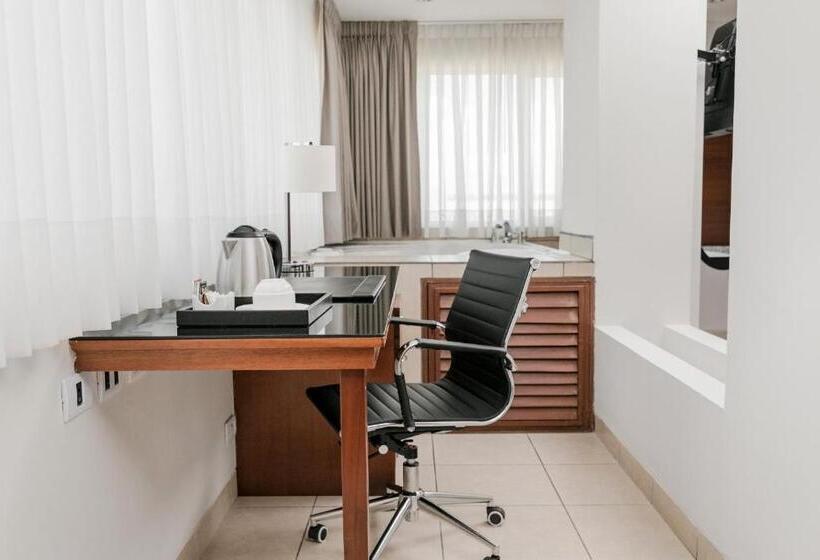 Hotel Costa Del Sol Wyndham Pucallpa