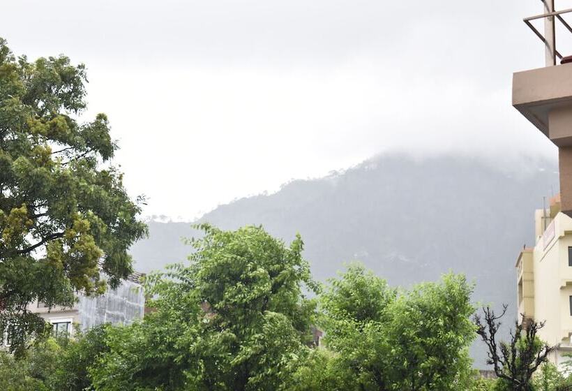 هتل Ramada By Wyndham Katra Station Road