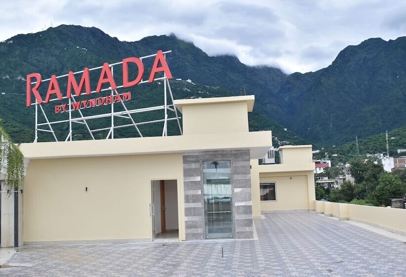 هتل Ramada By Wyndham Katra Station Road