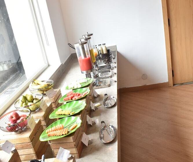 هتل Ramada By Wyndham Katra Station Road