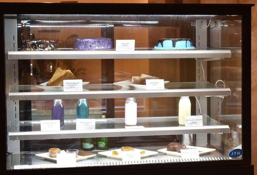 هتل Ramada By Wyndham Katra Station Road