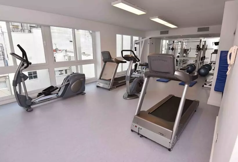 هتل Arc Arenales Studios & Suites