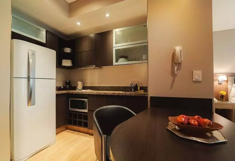 هتل Arc Arenales Studios & Suites