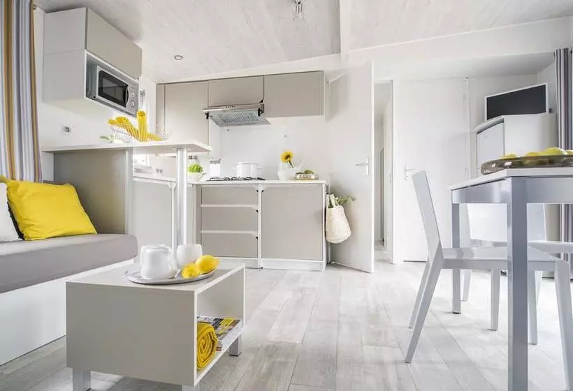 ホテル Camping Les Portes Du Beaujolais