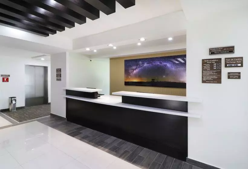 ホテル Candlewood Suites Celaya By Ihg