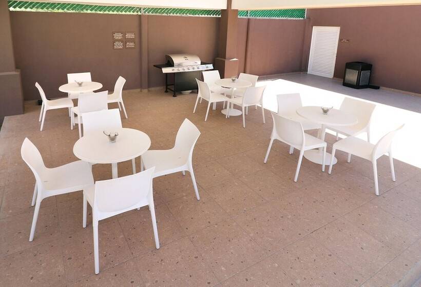 호텔 Candlewood Suites Celaya By Ihg