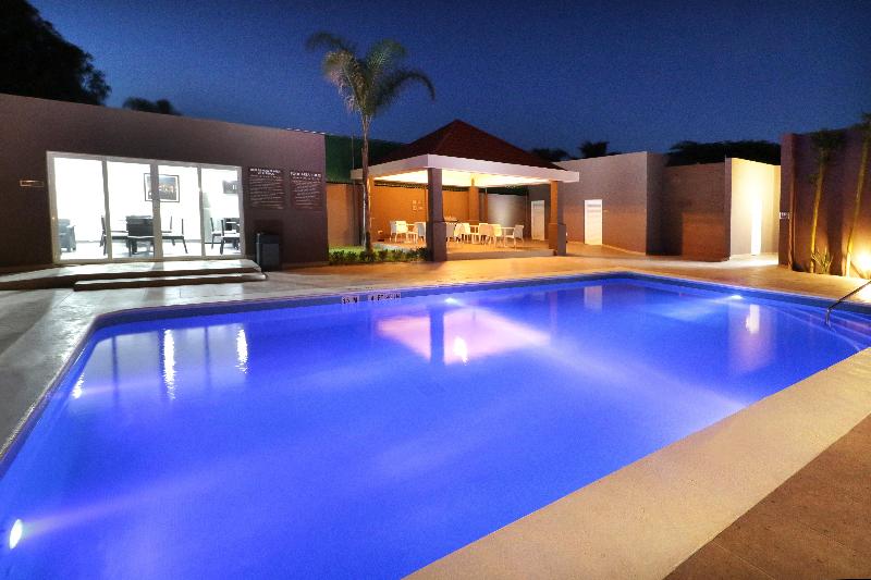 호텔 Candlewood Suites Celaya By Ihg