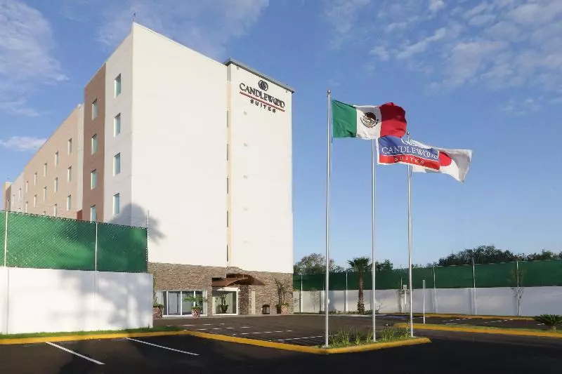 ホテル Candlewood Suites Celaya By Ihg