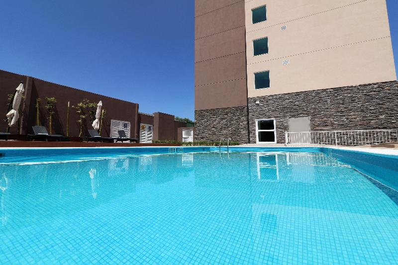 호텔 Candlewood Suites Celaya By Ihg