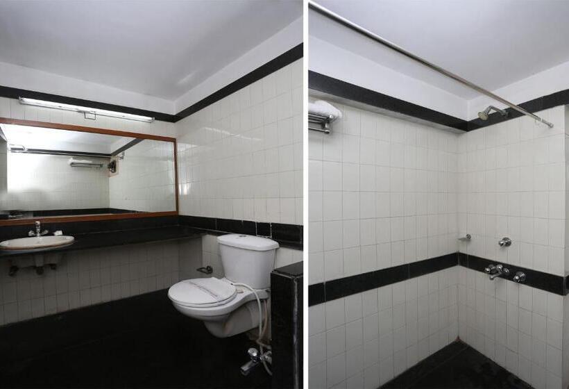 فندق Capital O 4604 Shiva S Regency