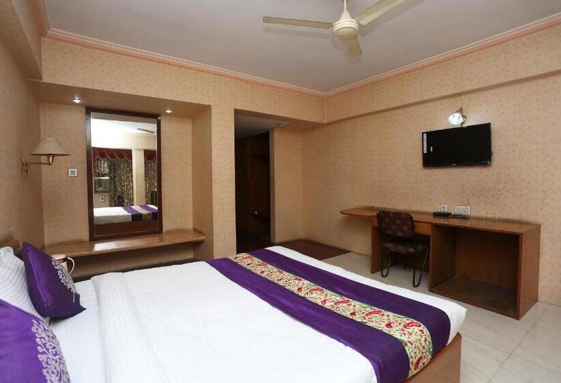 فندق Capital O 4604 Shiva S Regency