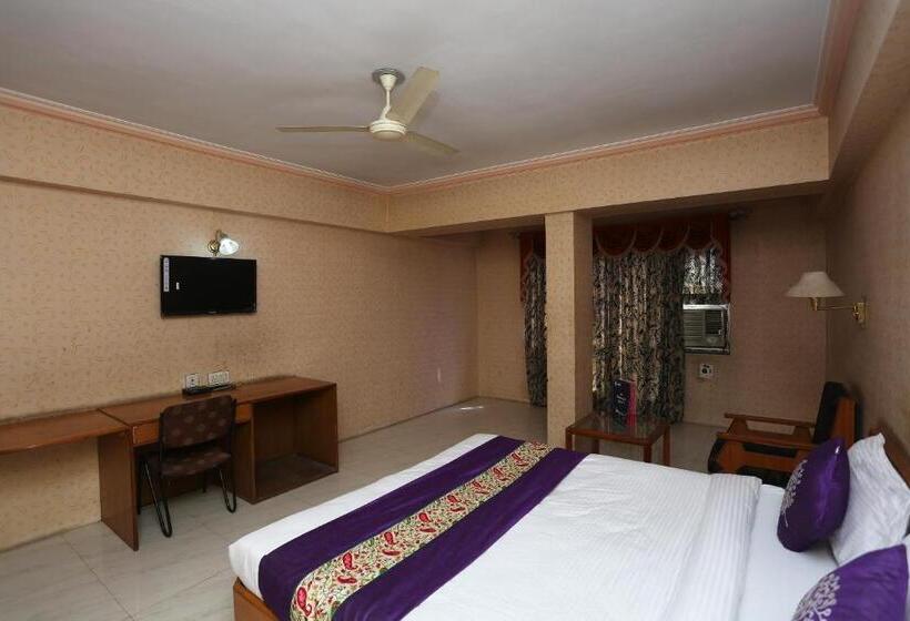 فندق Capital O 4604 Shiva S Regency