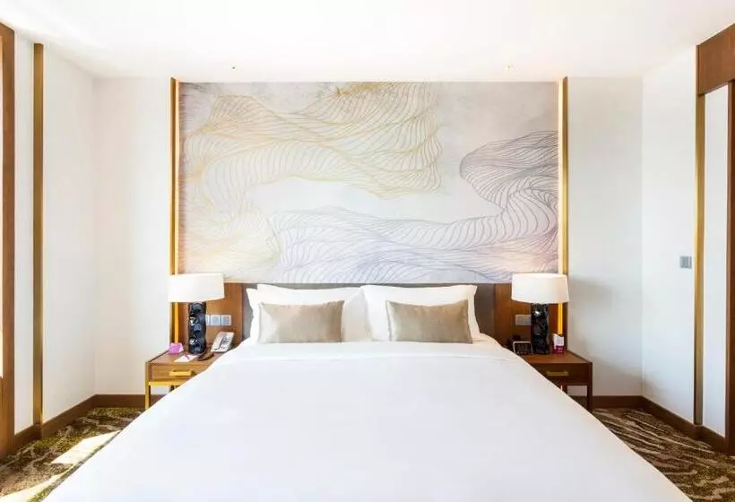 ホテル Crowne Plaza Vientiane, An Ihg