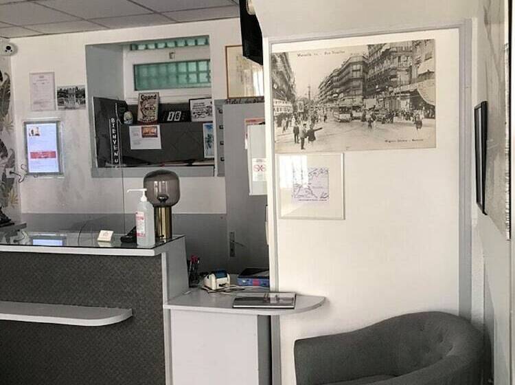 هتل Hôtel Des Arts Aix