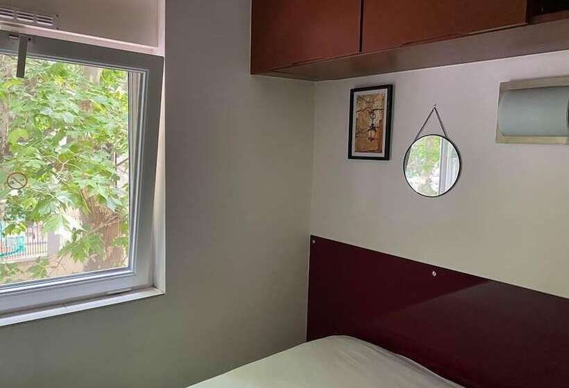 هتل Hôtel Des Arts Aix