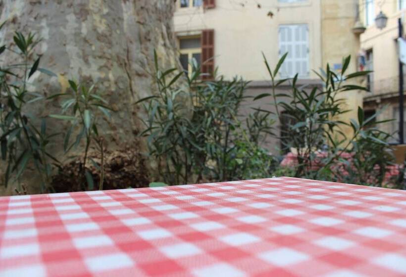 هتل Hôtel Des Arts Aix