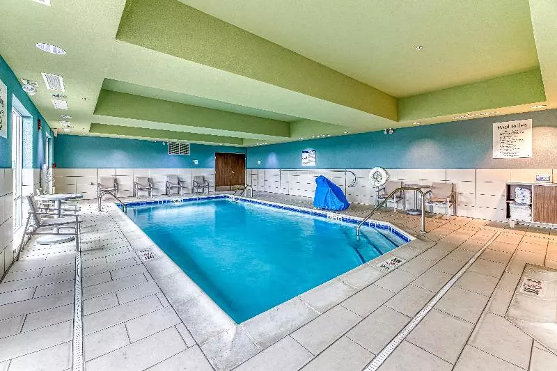 ホテル Holiday Inn Express & Suites Rantoul, An Ihg