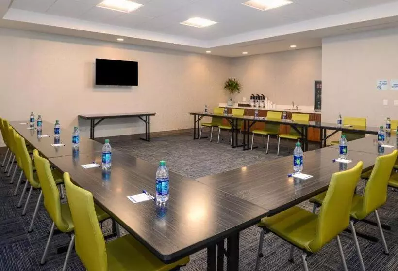 ホテル Holiday Inn Express & Suites   St. Petersburg   Madeira Beach, An Ihg