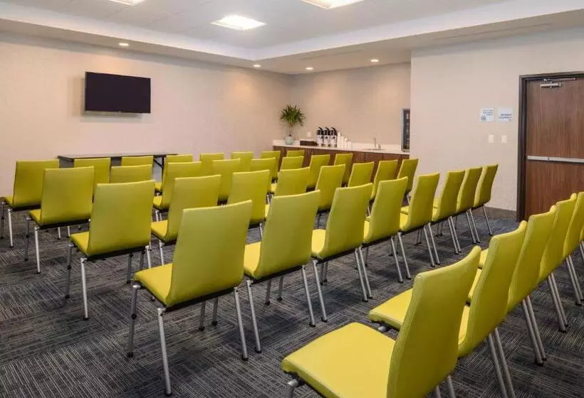 ホテル Holiday Inn Express & Suites   St. Petersburg   Madeira Beach, An Ihg