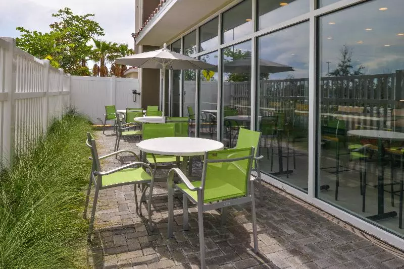 ホテル Holiday Inn Express & Suites   St. Petersburg   Madeira Beach, An Ihg