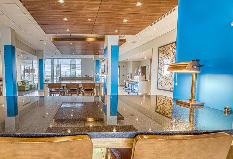 فندق Holiday Inn Express & Suites   Rantoul, An Ihg