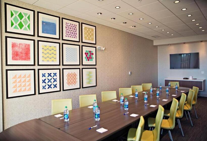 فندق Holiday Inn Express & Suites   Rantoul, An Ihg