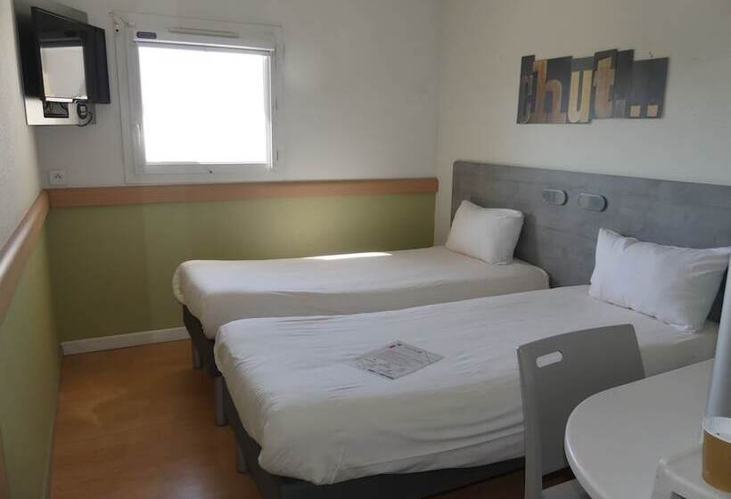 Отель Ibis Budget Istres Trigance