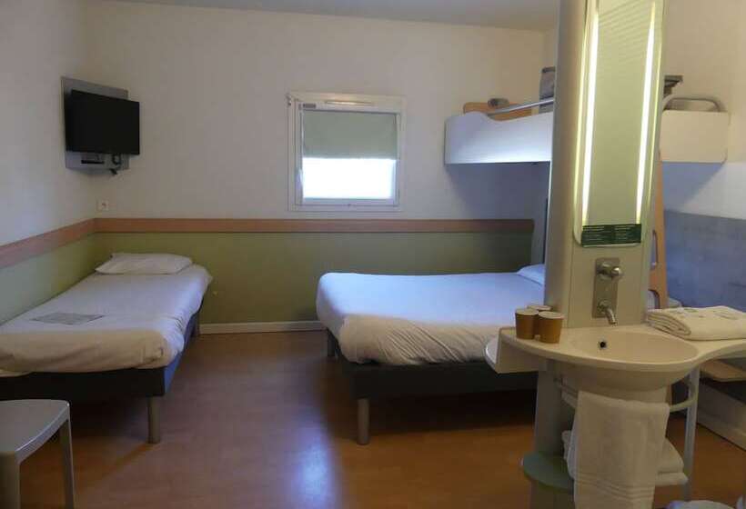 Отель Ibis Budget Istres Trigance