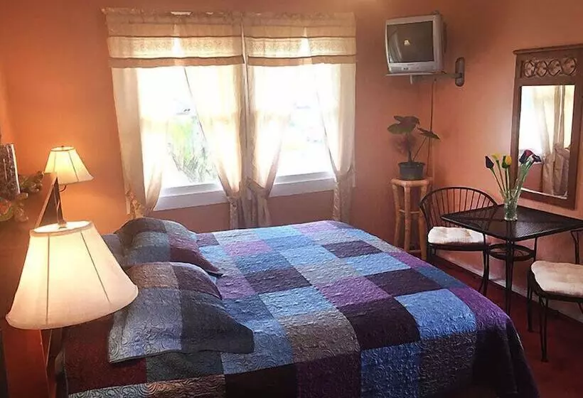 Hotelli Island Paradise Inn