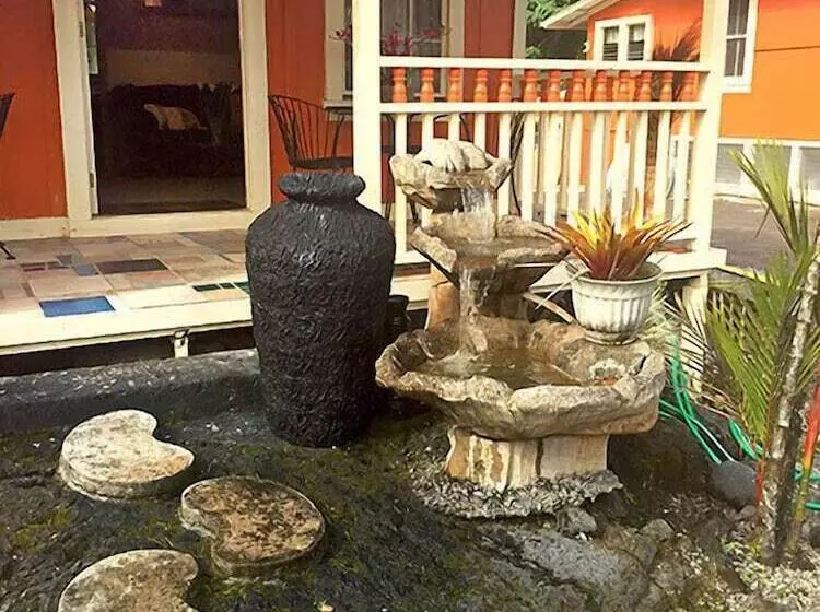 Hotelli Island Paradise Inn