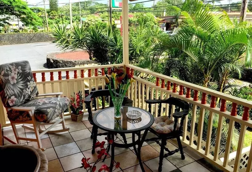Hotelli Island Paradise Inn
