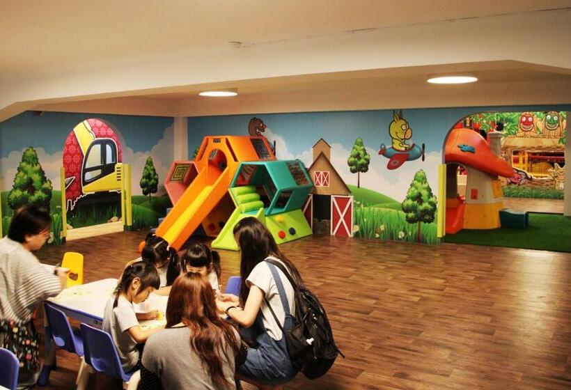 هتل 明山森林會舘 The M Village