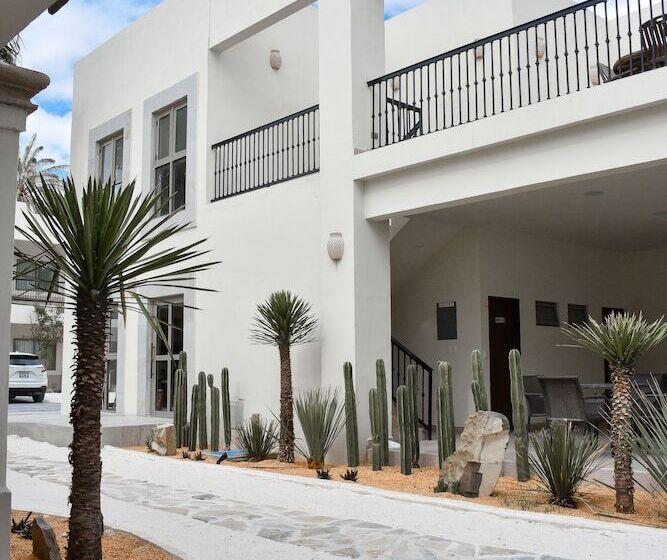 فندق Plaza Cuatro Cienegas