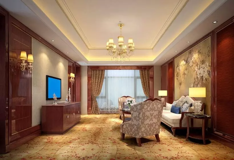 Hotel Ramada Plaza Chibi
