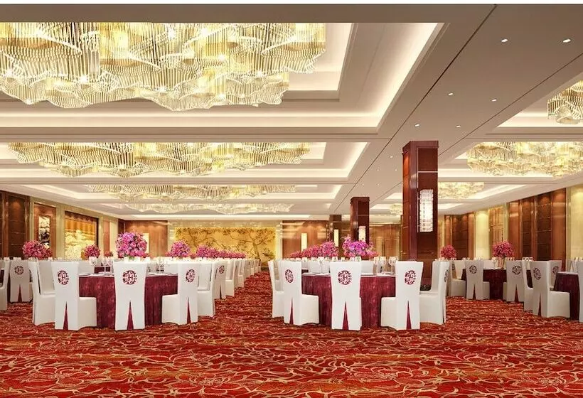 Hotel Ramada Plaza Chibi