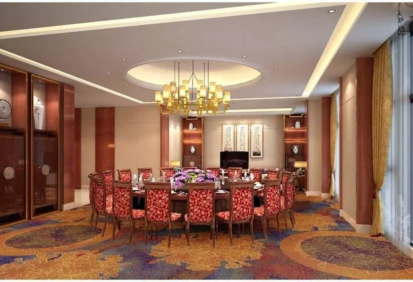 Hotel Ramada Plaza Chibi