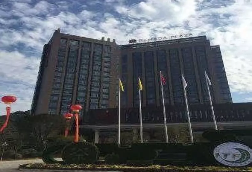 Hotel Ramada Plaza Chibi