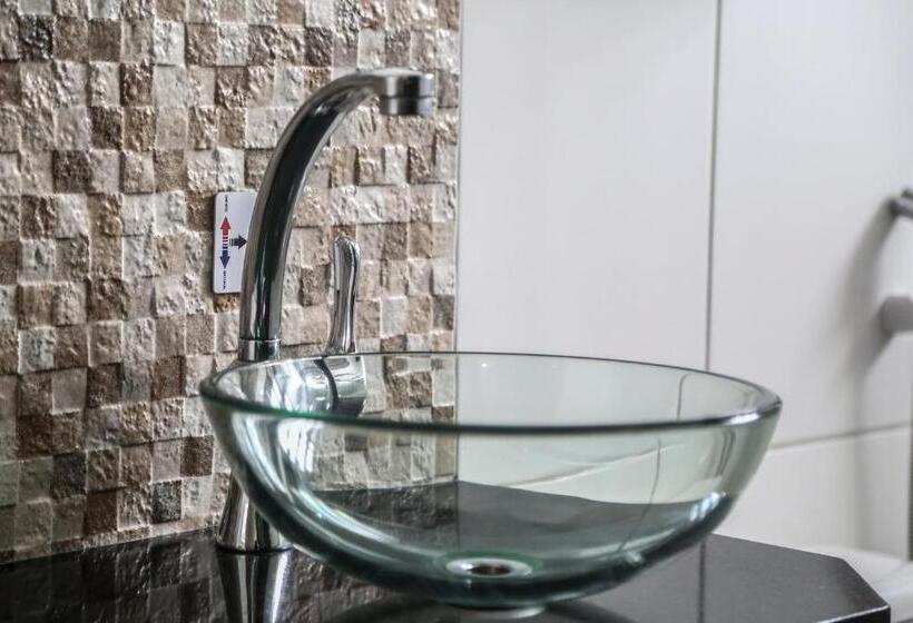 Отель Santo Graal